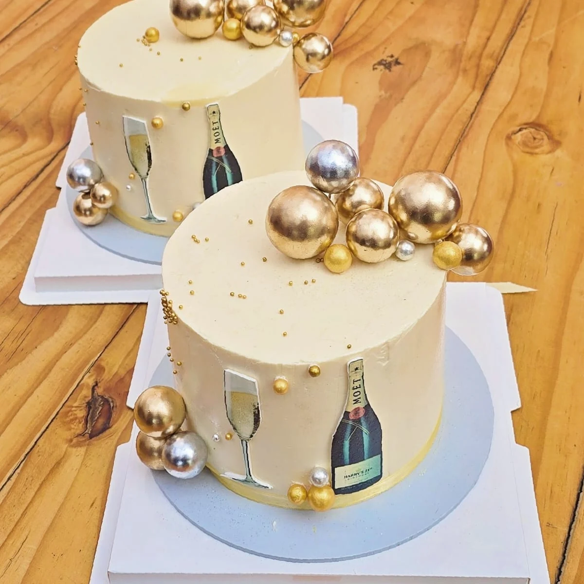BUBBLE CELEBRATION