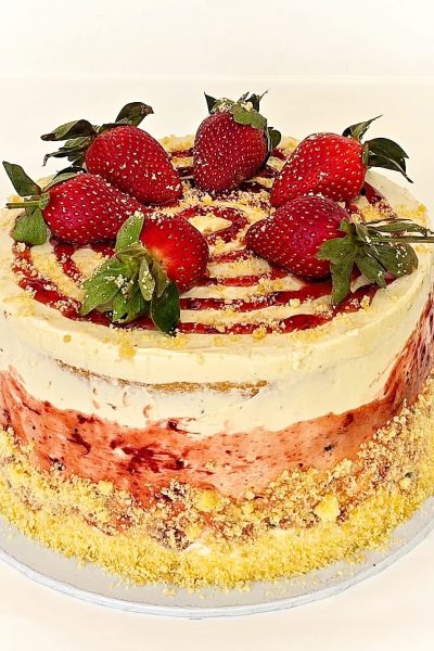 Strawberries & Cream Cake